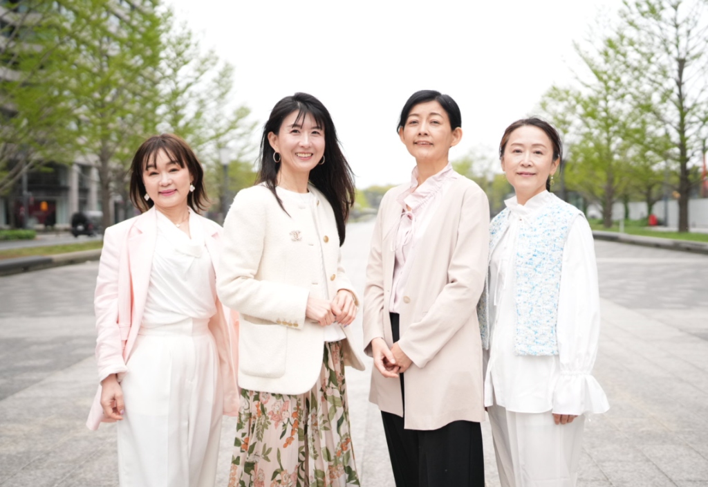 一般社団法人全国右脳開花協会様との写真